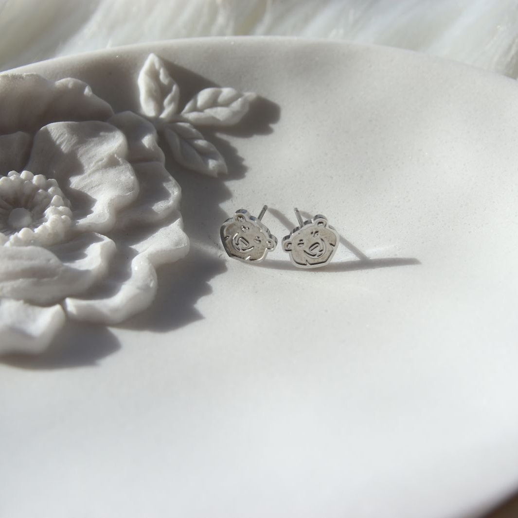 Winnipeg Sea Bears Silver Studs